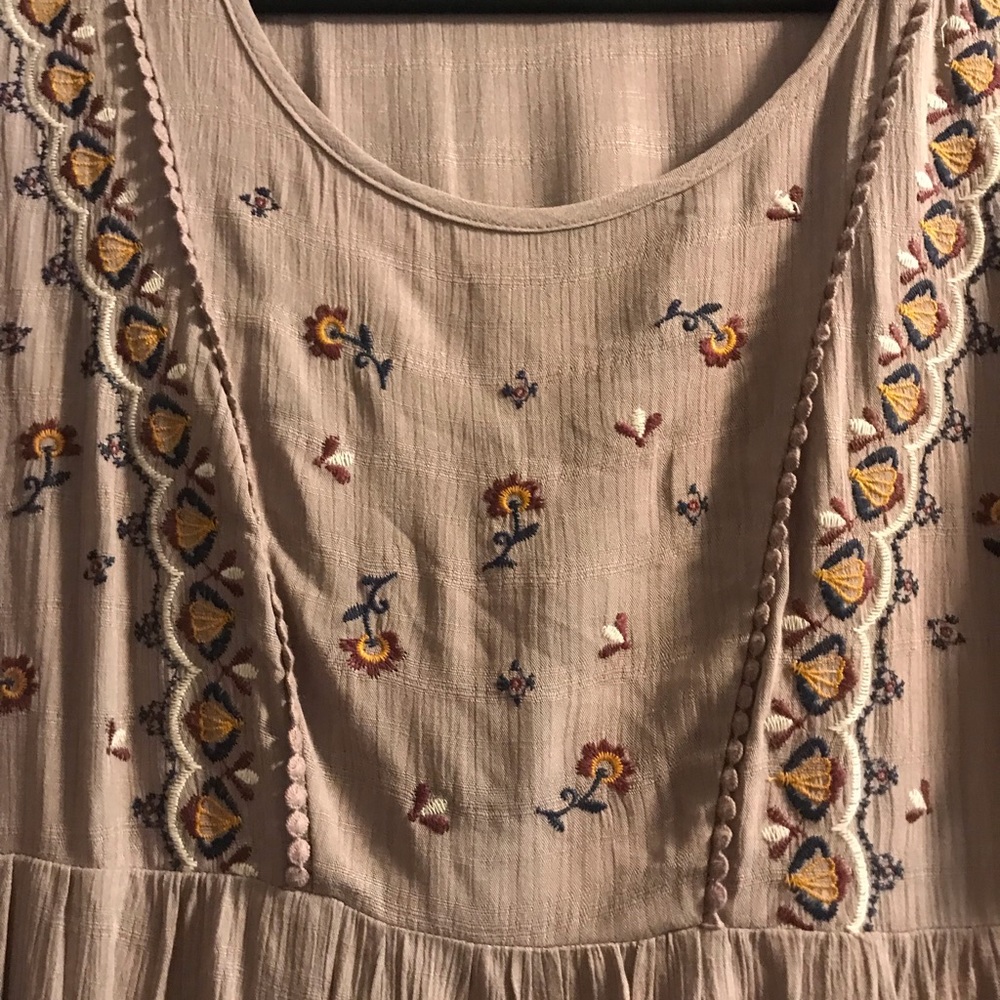 Knox Rose mauve embroidered peasant top size large